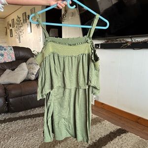 Women’s off the shoulder tank